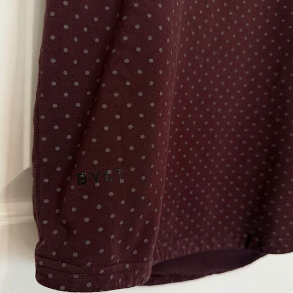 BYLT Drop Cut Lux Short Sleeve Shirt Men’s Medium Maroon Polka Dot Perfomance - Picture 4 of 8